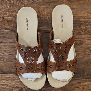 Croft & Barrow Tan Floral Cutout Sandals